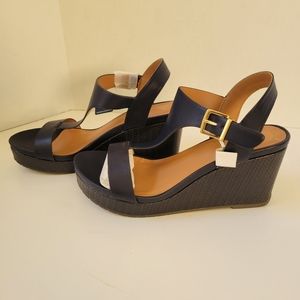Kenneth cole reaction card wedge navy blue women's wedges size 9.5